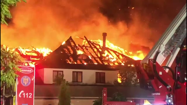 Incendiu devastator la Mănăstirea Turnu, una dintre cele mai vechi din țară. Lăcașul este construit pe o așezare dacică