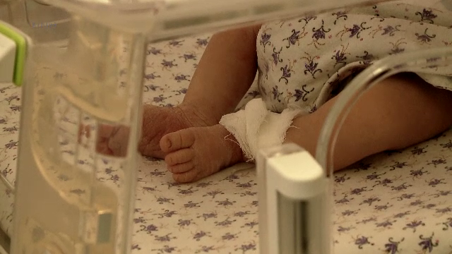 Angajată a DGASPC Sector 4, acuzată că a intermediat adopția unui nou-născut pentru 10.000 de euro. Cum a fost descoperită