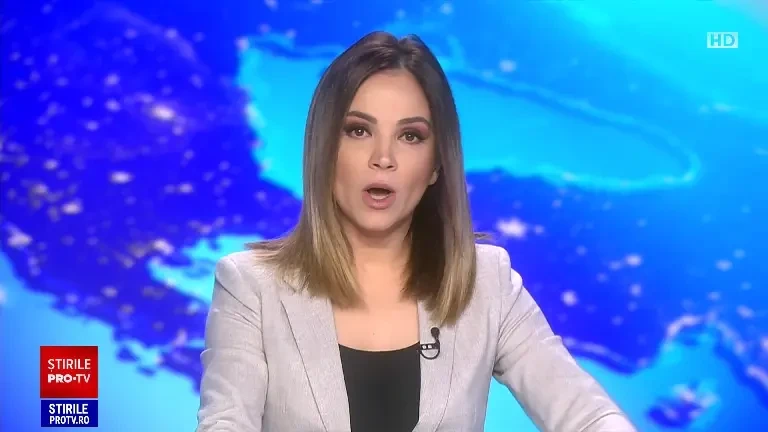 Un bărbat a intrat cu maşina în autoturismul în care se aflau soţia sa şi fiica lor, în Maramureș. Motivul gestului său