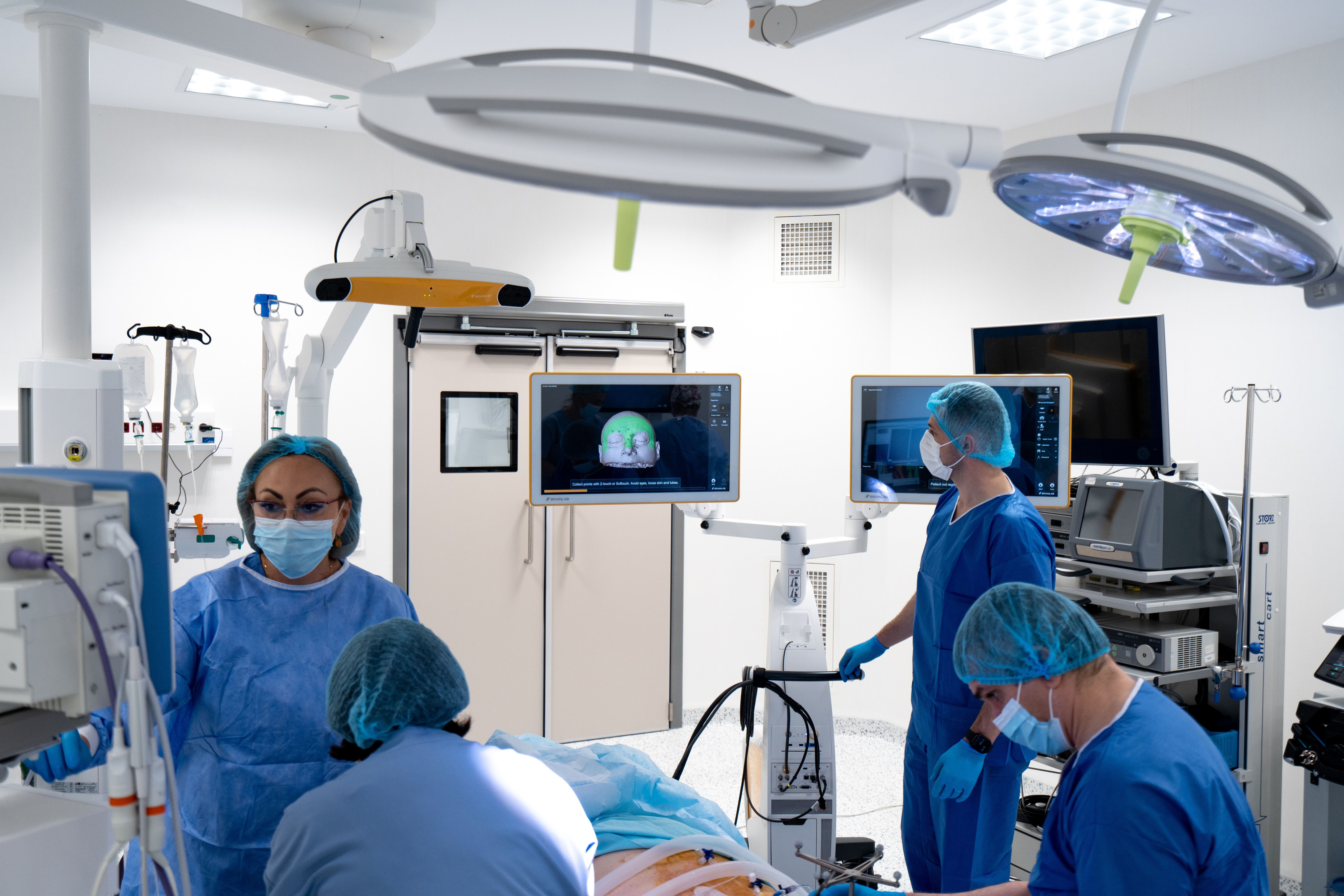 (P) Hernia de disc, tratată rapid și minim invaziv cu tehnologie de ultimă generație, ȋn exclusivitate la Spitalul Memorial