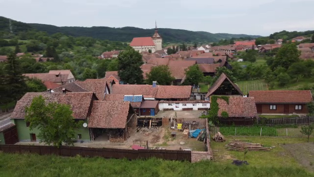 Mureșenii au început să-și pună fotovoltaice și pe casele de patrimoniu. ”Foarte frumos a aranjat acolo”