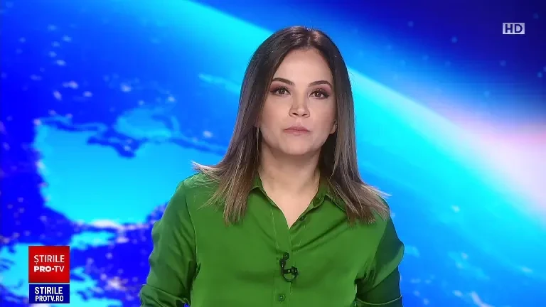 Gunoaiele care poluează Bucureștiul. La marginea pădurii Andronache s-a aruncat până și o mașină dezmembrată