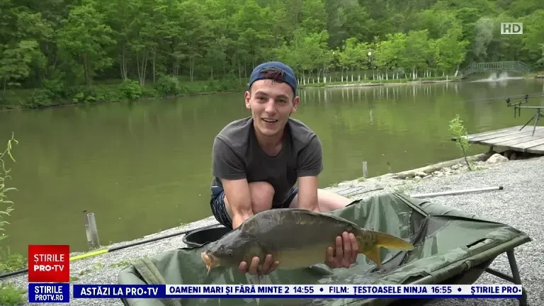 Idei de vacanță pentru a petrece vara în România. Cazări pe malurile lacurilor, unde se poate pescui