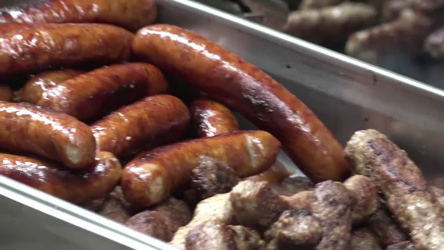 Festin culinar la Iași, în weekend. Oamenii au putut degusta mâncare pregătită chiar în fața lor