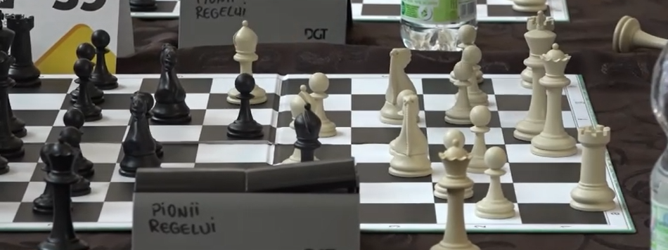 Turneu caritabil de șah, la Iași. 200 de copii din zone sărace au avut ocazia să-și testeze priceperea