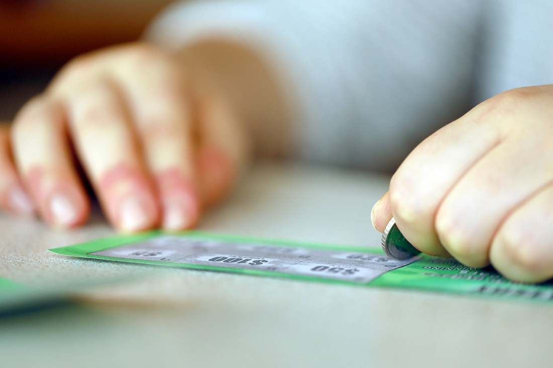 Belgia: Un refugiat ucrainean a câştigat 500.000 de euro cu un loz răzuibil. Gestul pe care vrea să-l facă pentru țara sa