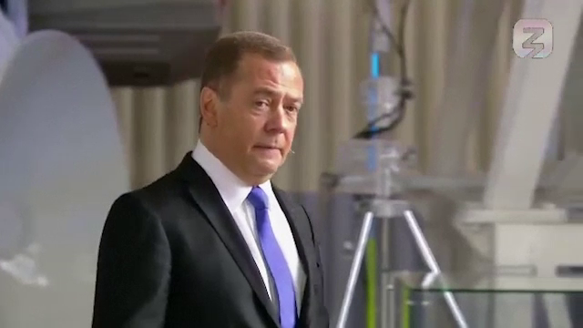 Medvedev a postat pe Telegram o poză trucată, de Ziua Națională a Rusiei. „Piața Independenței. În curând - Piața Rusiei”