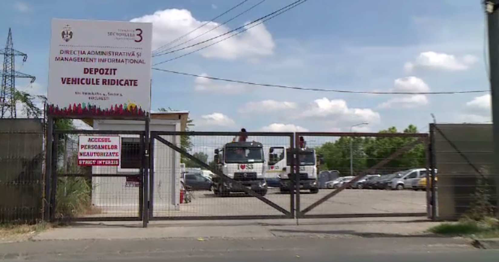 Mii de mașini ridicate în Capitală, de la începutul anului. Cât costă recuperarea lor și care e cea mai scumpă taxă din țară