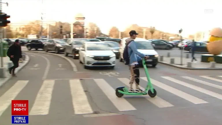 S-a scumpit mersul pe trotinetă. Motivele pentru care românii aleg în continuare acest mijloc de transport