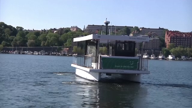 Primul feribot electric autonom din lume a fost inaugurat în capitala Suediei. Poate transporta până la 30 de pasageri