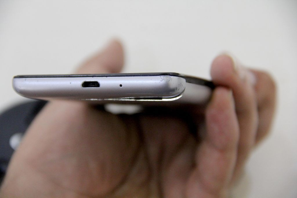 În curând, ne vom putea schimba singuri bateriile la telefoanele mobile, laptopuri sau biciclete electrice. Decizia PE