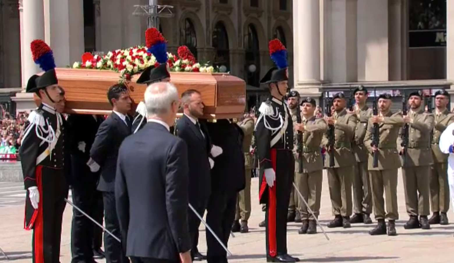 Funeraliile lui Silvio Berlusconi s-au încheiat. Se așteaptă începerea disputei pe avere