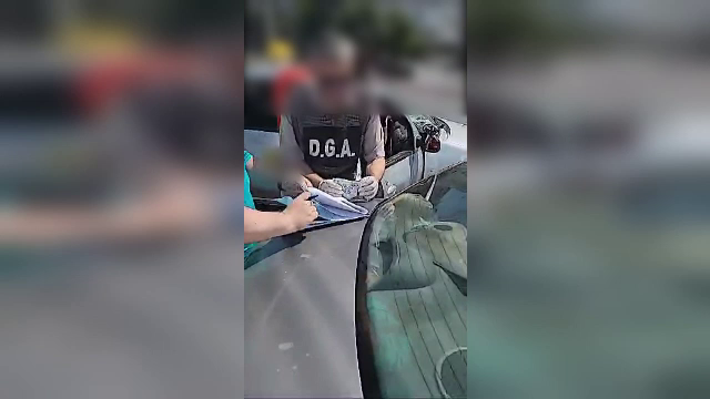 Instructor auto din Brăila, prins în flagrant după ce a luat șpagă de la o cursantă. Unde a ascuns banii