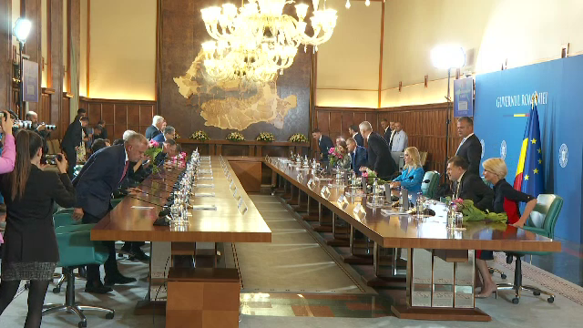 Guvernul anunţă că CNSU a aprobat încetarea stării de risc epidemiologic şi biologic generată de pandemia de COVID-19