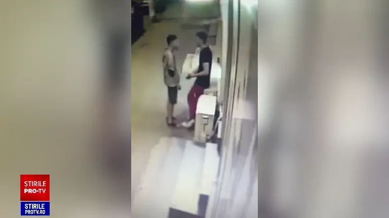 Surse: Un cunoscut cântăreț de manele a fost reținut de Polițiștii Capitalei pentru tâlhărie calificată