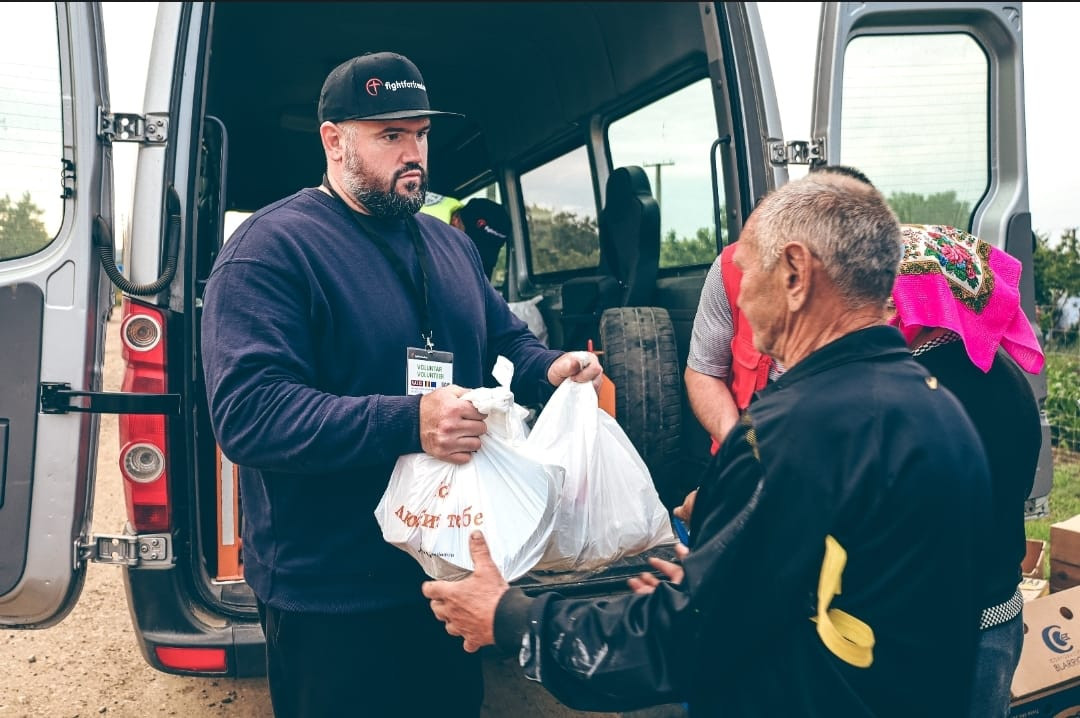 voluntari rom&acirc;ni &icirc;n herson