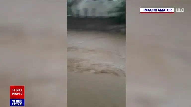 A fost dezastru în sud-estul țării, unde oamenii au fost înconjurați de ape. Guvernul a alocat primele ajutoare