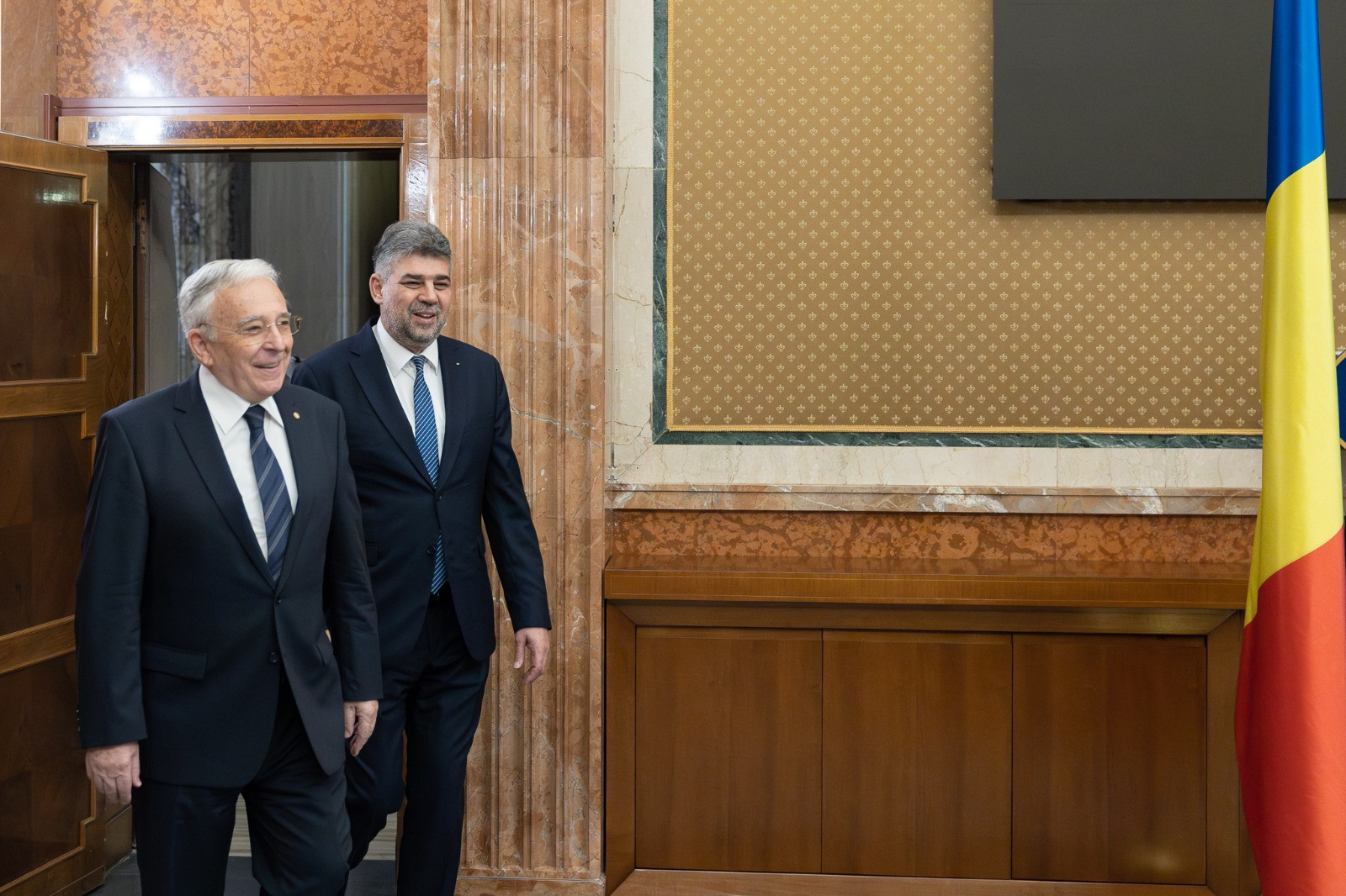 Ce a vorbit premierul Ciolacu cu guvernatorul Mugur Isărescu. ”Nu putem rata nimic” VIDEO