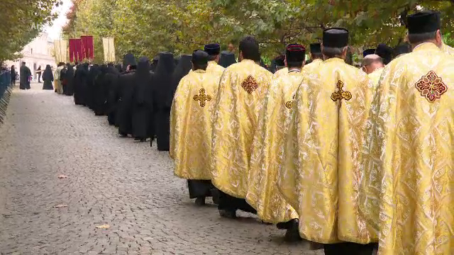 BOR a decis: Preoţii - obligaţi să păstreze neutralitatea în campaniile electorale