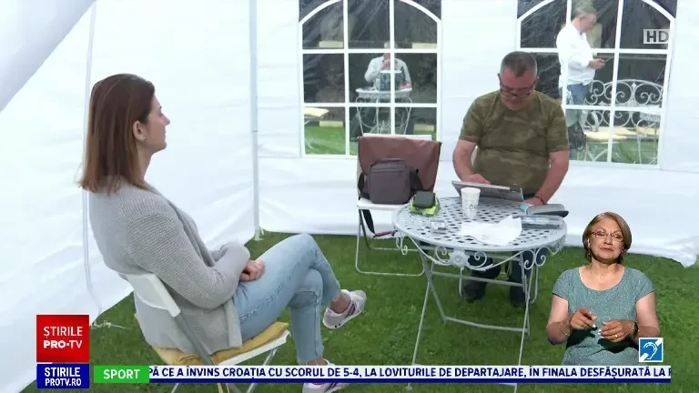 Caricaturiștii din România și-au dat întâlnire în Iași. Desenele în creion, la minut, cele mai căutate. "E un lucru serios"