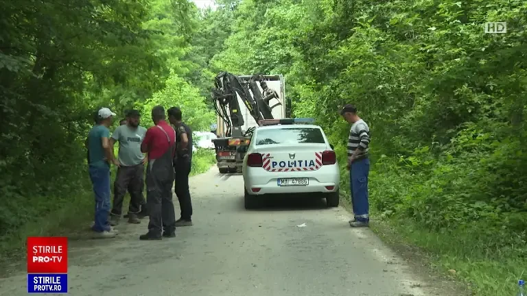 Un tânăr şofer din Gorj a murit după ce a intrat cu mașina într-un camion condus de un fost coleg de școală