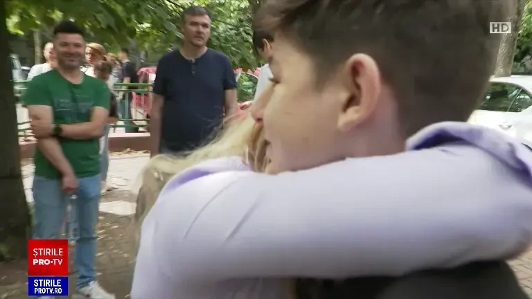 „Dacă dă Dumnezeu un 5...am noroc!”. Ce spun elevii de clasa a opta care au susținut prima probă de la Evaluarea Națională