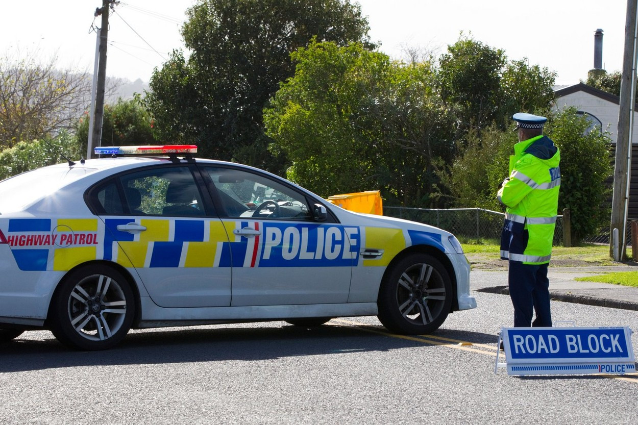 Haos în cel mai mare oraș din Noua Zeelandă. Un bărbat a intrat cu un topor în trei restaurante și a rănit patru oameni