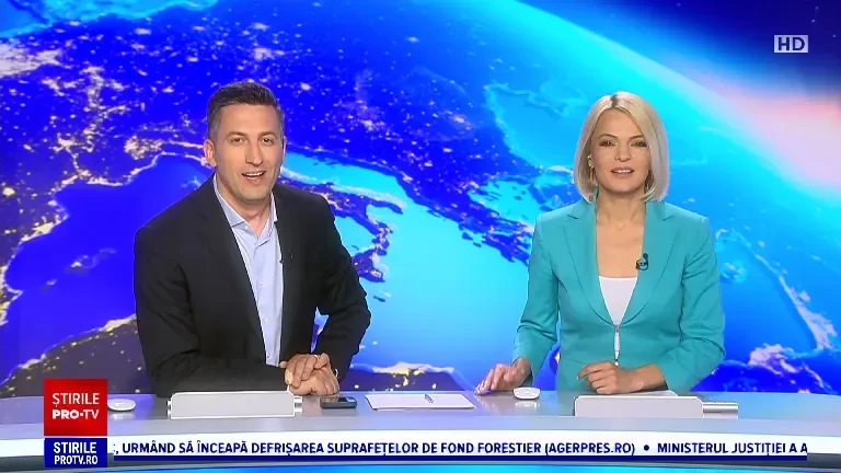 Tom Cruise, întâmpinat la Roma de fani. Cum a pozat celebrul actor