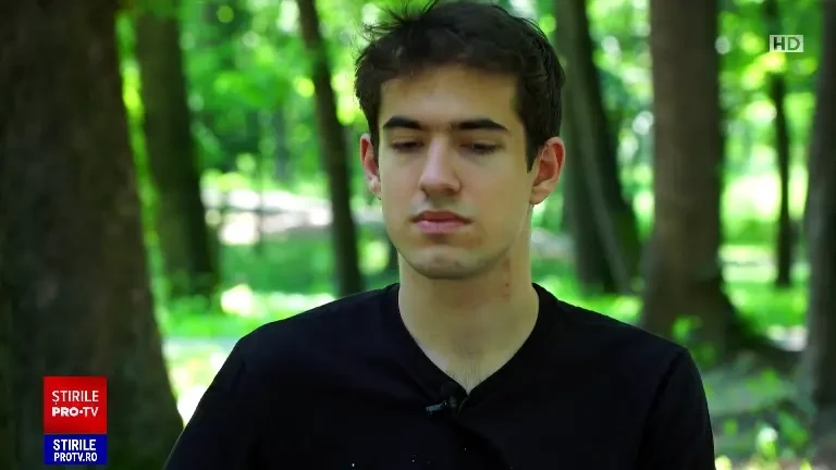 Echipa României a obținut cel mai bun rezultat la Olimpiada Europeană de Fizică: trei medalii de aur și două de argint