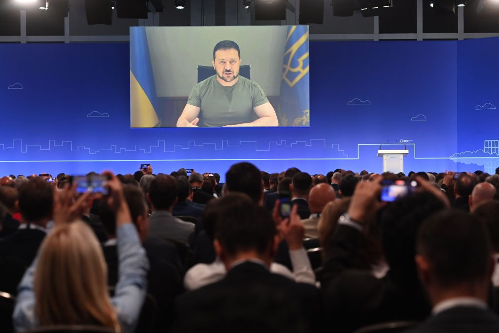 Liderii din Occident au promis, la Conferinţa Internaţională de la Londra, să facă Rusia să plătească reconstrucţia Ucrainei