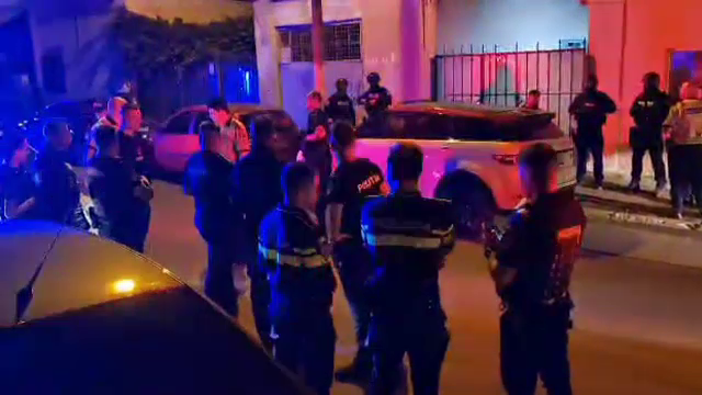 Bătaie cu lopeți și bâte în plină stradă, în centrul Constanței. A fost nevoie de intervenția trupelor speciale