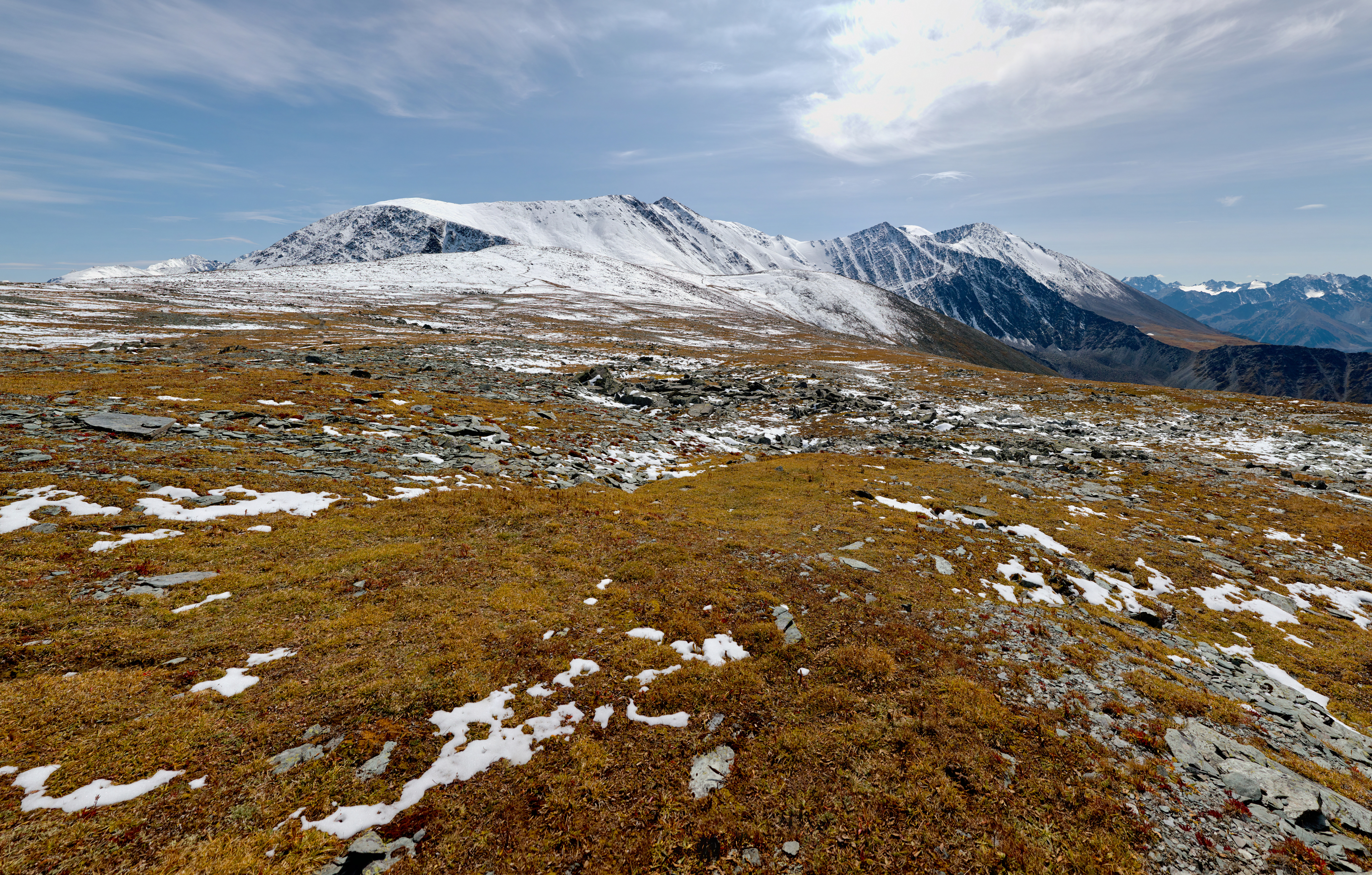 Ce secrete ascunde un deal prăbușit din Siberia. Rusia ține închisă „poarta către lumea din adâncuri”