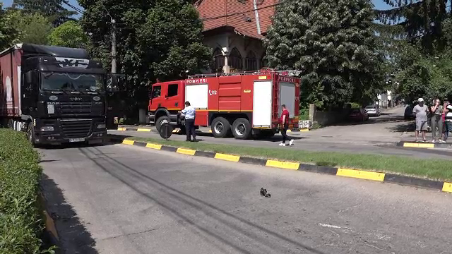 O doctoriță din Câmpulung Muscel a fost spulberată de un TIR pe trecerea de pietoni, în drum spre cabinetul medical