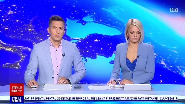 Panică într-un bloc cu patru etaje din Râmnicu Vâlcea. Un incendiu a izbucnit la etajul trei, la o garsonieră