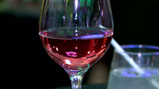 Maraton al degustărilor de vinuri pe muzica unei orchestre, la Iași. Evenimentul a durat șase ore