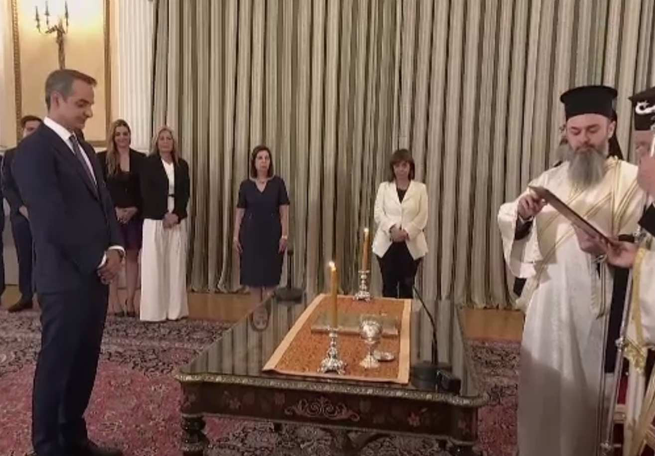 Premierul Kyriakos Mitzotakis a depus jurământul în Parlamentul de la Atena. Acum are majoritate absolută