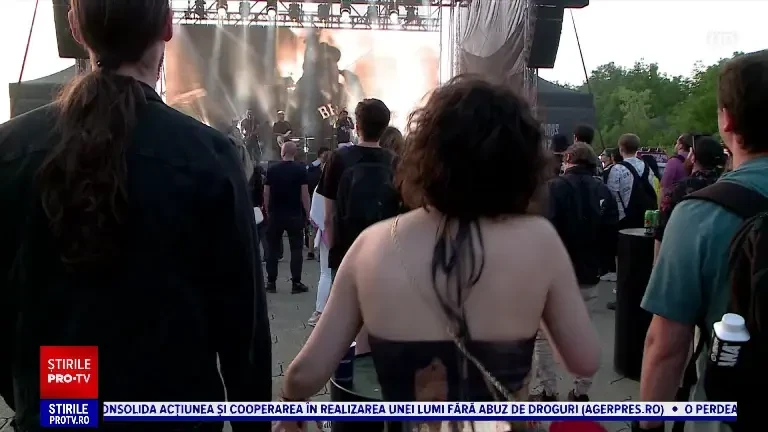 Peste 17.000 de oameni la Festivalul Rock-another-world din Iaşi. S-au făcut și donaţii pentru animalele din adăposturi