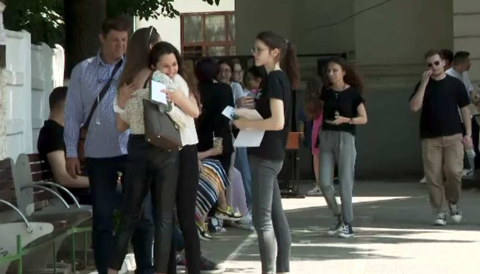 Scandaluri după primele examene la BAC. Suspiciuni de fraude extinse la română și matematică