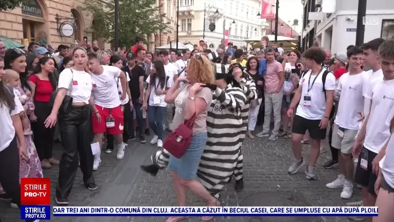 Festivalul Internațional de Teatru de la Sibiu continuă. Oamenii au avut o surpriză plină de amuzament luni seară