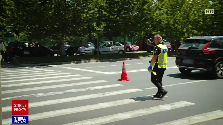 Tânără gravidă, lovită în plin pe o trecerea de pietoni din București de un bătrân. ”Vă rog să plecați imediat!”