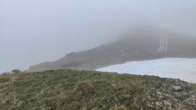 A nins pe Vârful Omu, la final de iunie. Termometrul a arătat minus un grad