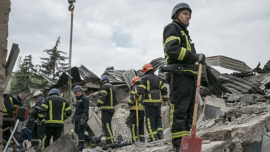 Crește bilanțul bombardamentului de la restaurantul din oraşul Kramatorsk. Biden l-a calificat pe Putin drept "paria"