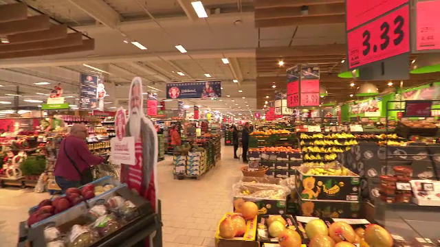 Avem cele mai mici prețuri din UE, dar ne descurcăm tot mai greu. Țara în care salariul minim garantat este 2.400 de euro