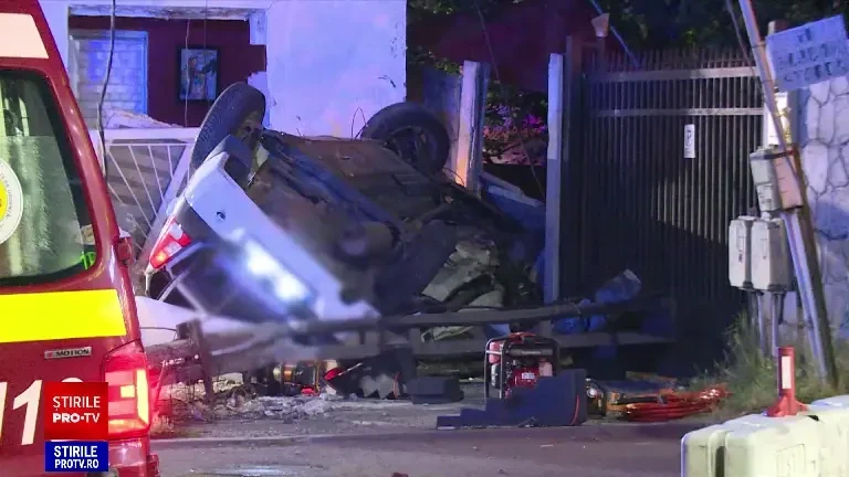 O fată de 19 ani și iubitul ei au murit după ce mașina lor s-a zdrobit, într-un accident în Bragadiru. Detaliile sunt șocante