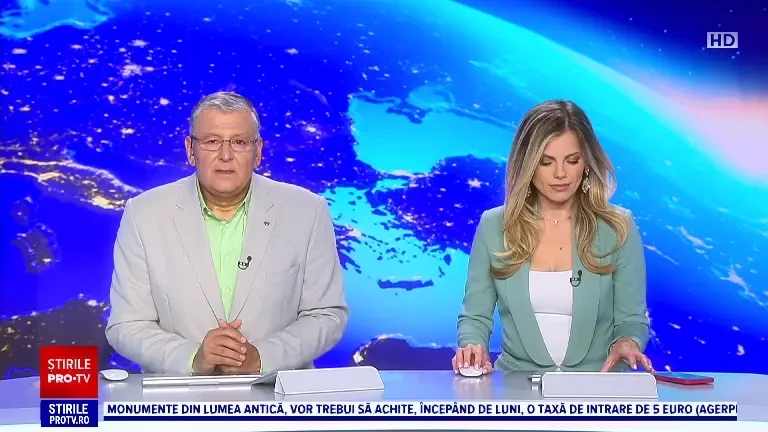 Incendiu violent în Râmnicu Vâlcea. Două TIR-uri au ars precum torțele. Focul a amenințat alte câteva zeci de camioane