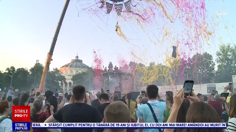 A început Festivalul Internațional de Teatru de Stradă. Peste 200 de artiști animă bulevardele din centrul Capitalei