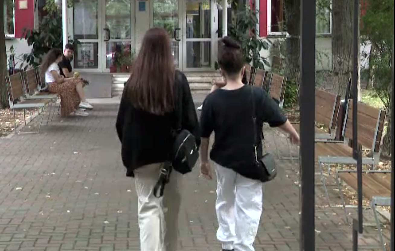 Începe bătălia pentru repartizarea la licee. Tot ce trebuie să știți ca să ajungeți pe locul dorit