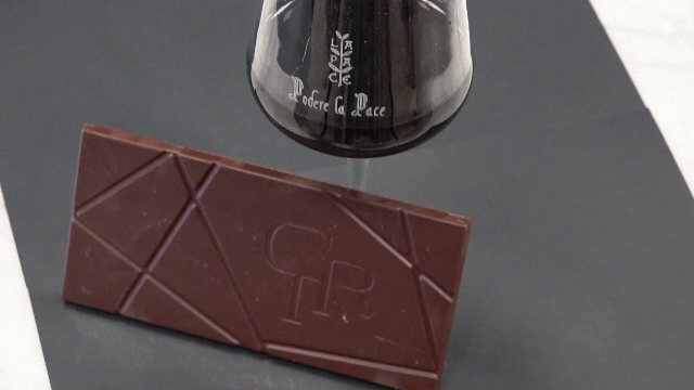 A fost inventată ciocolata cu vin. Cât costă un baton ”Di Vino”