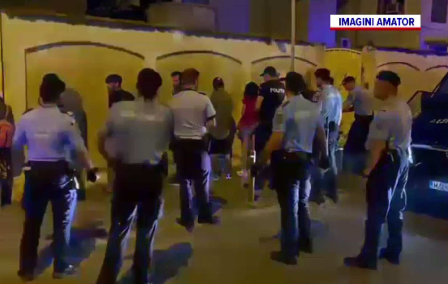 Vila consumatorilor de droguri, percheziționată de polițiști. Cine se afla în imobilul abandonat din Sectorul 2