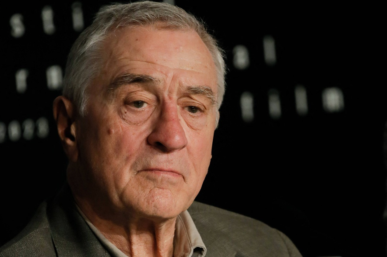 Ce reacții au avut Robert De Niro, Barbra Streisand și alte vedete din Statele Unite după retragerea lui Biden